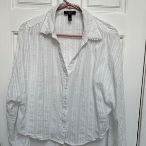 Aqua! White embroidered long sleeve top